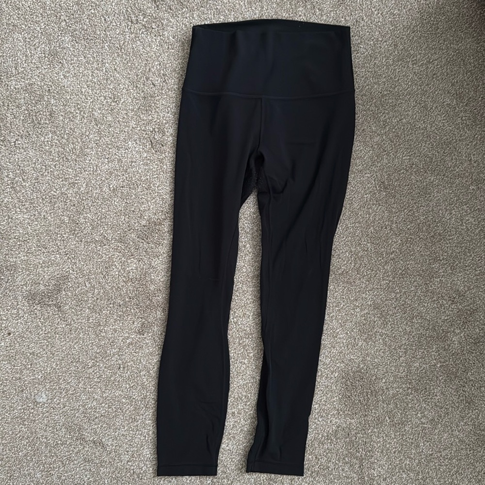 Lululemon black 7/8 leggings sz 6